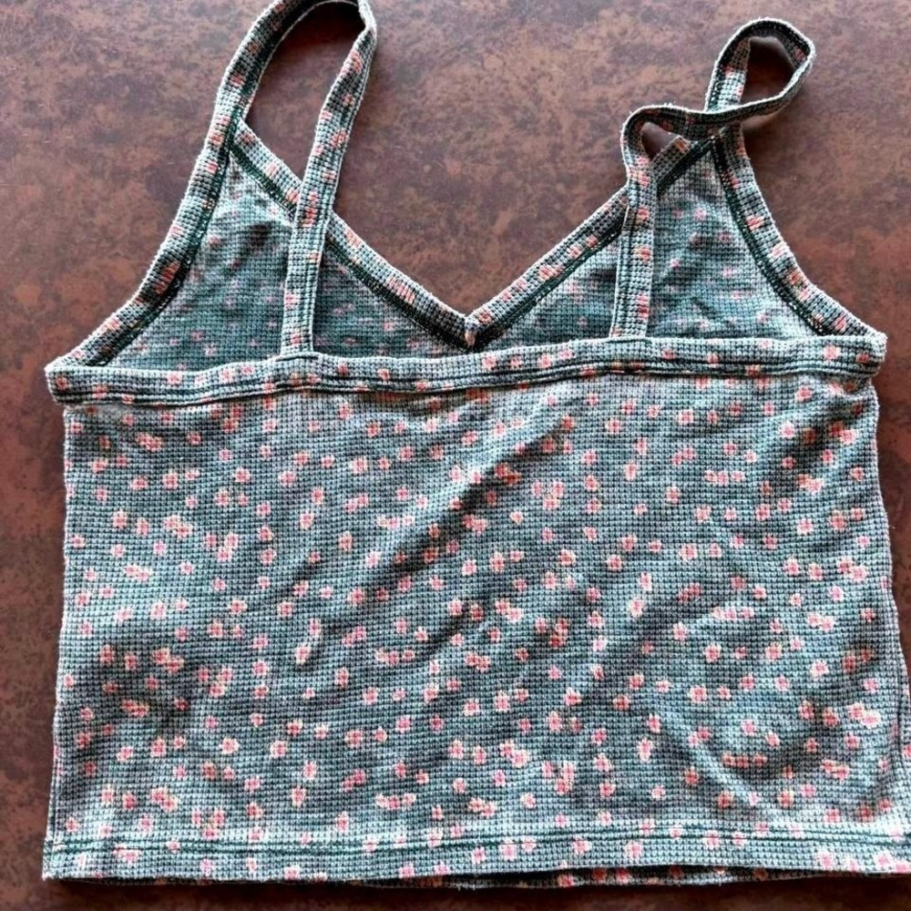American Eagle Womens Sage Green Floral Waffle Knit Cropped Cami Tank Top Medium - Picture 2 of 3